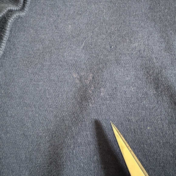 Levi’s navy blue hoodie with red Levi’s logo. Boys size medium - Picture 9 of 14